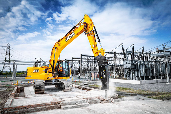 High-power COB (Chip-on-Board) with a capacity of kilowatts has been successfully developed, solving the problems of heat dissipation and light decay in industrial lighting.